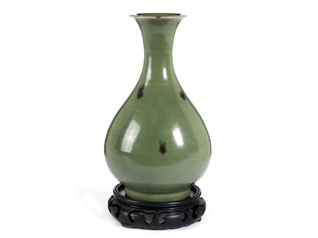 Yu-Hu-chun-ping-Seladon-Vase